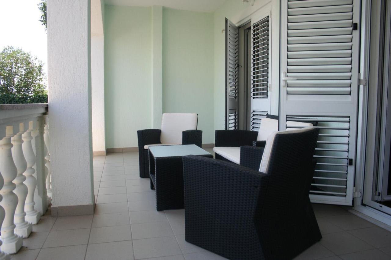 Apartmani Jankov Krk Town Bagian luar foto