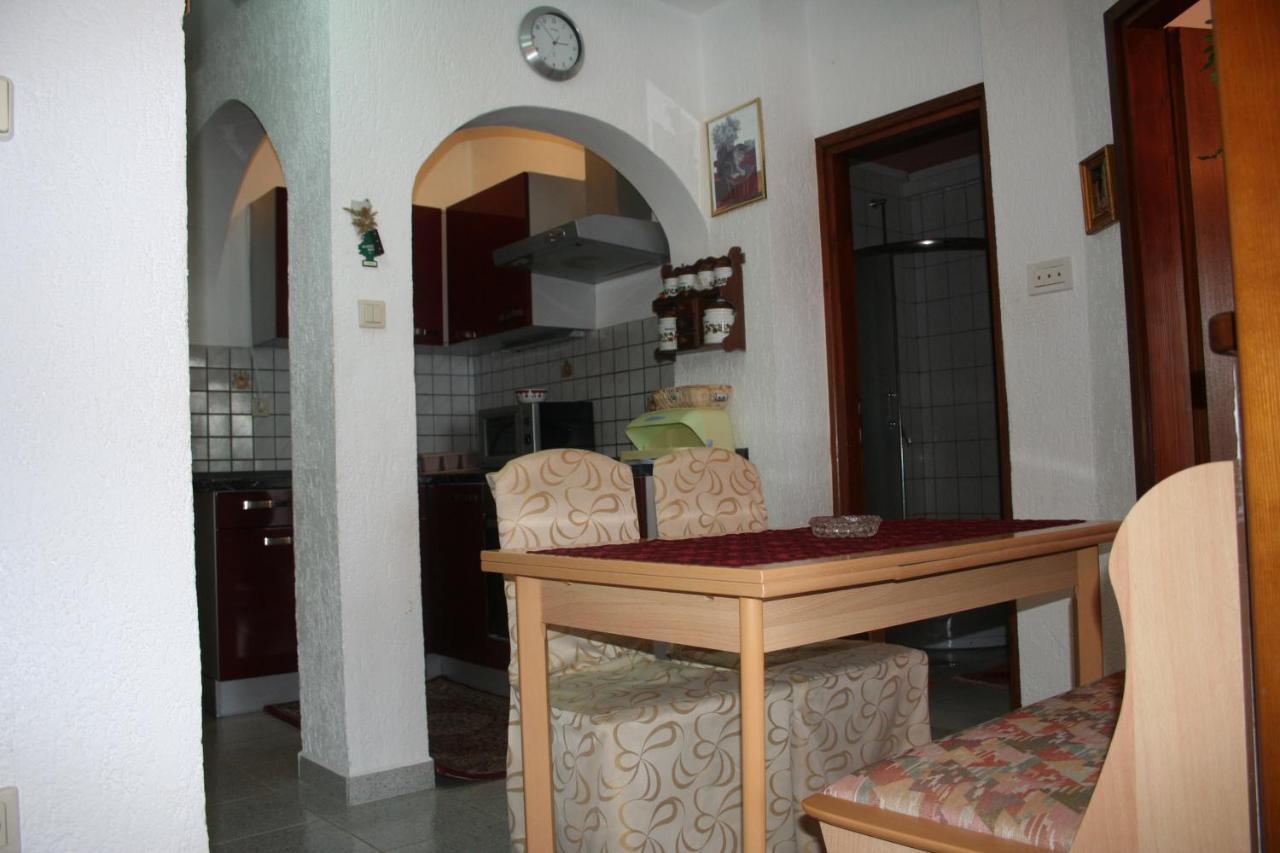 Apartmani Jankov Krk Town Bagian luar foto