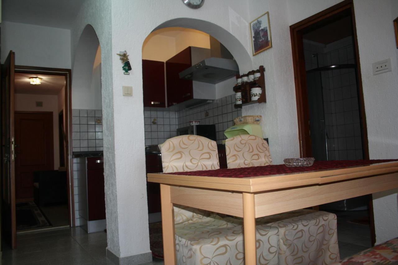 Apartmani Jankov Krk Town Bagian luar foto